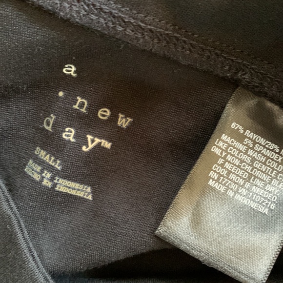 A New Day sz S heavier style leggings / pants euc - Picture 3 of 5